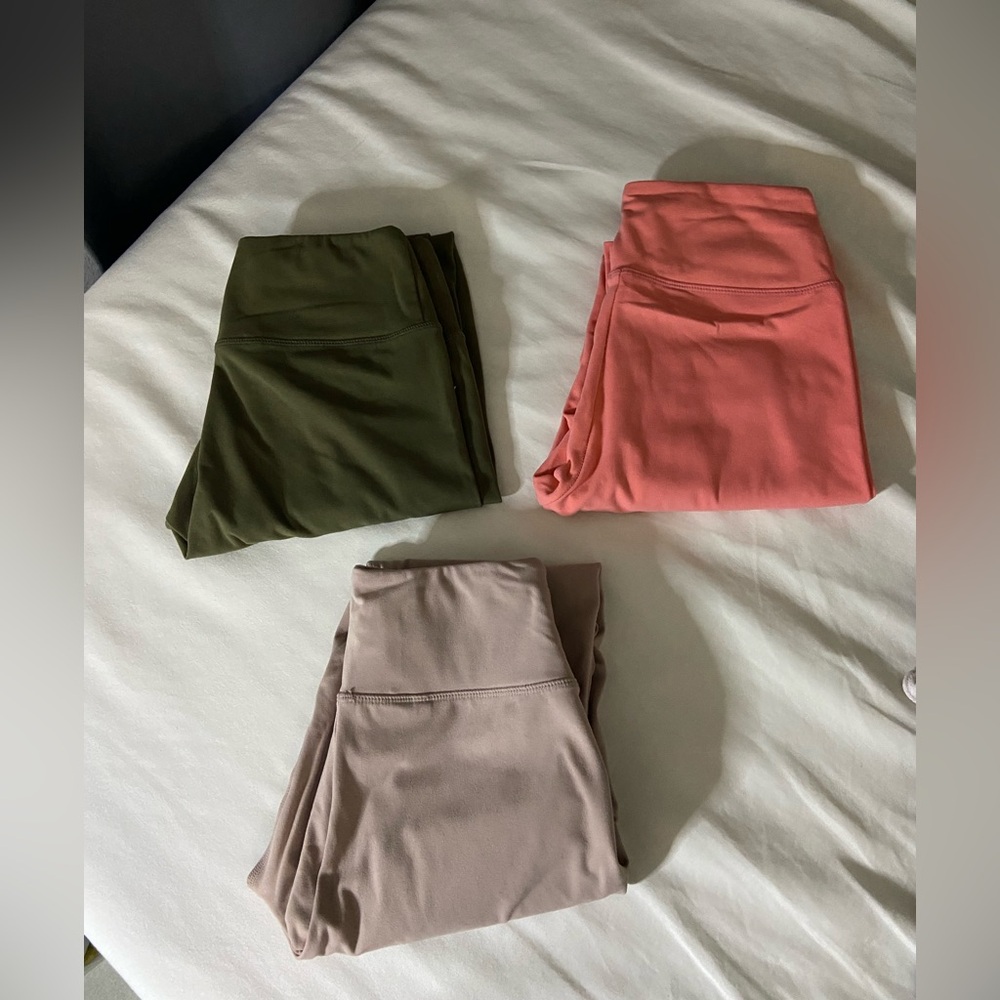 3 Gymshark Leggings